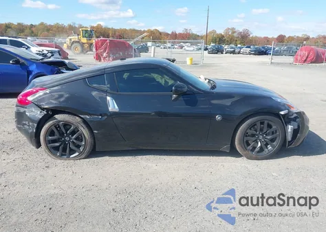 2017 Nissan 370Z Touring z USA, uszkodzony, nr VIN JN1AZ4EHXHM954956